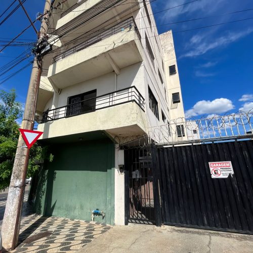 46576183-EB57-46C8-AC3F-1F5DA34249ED